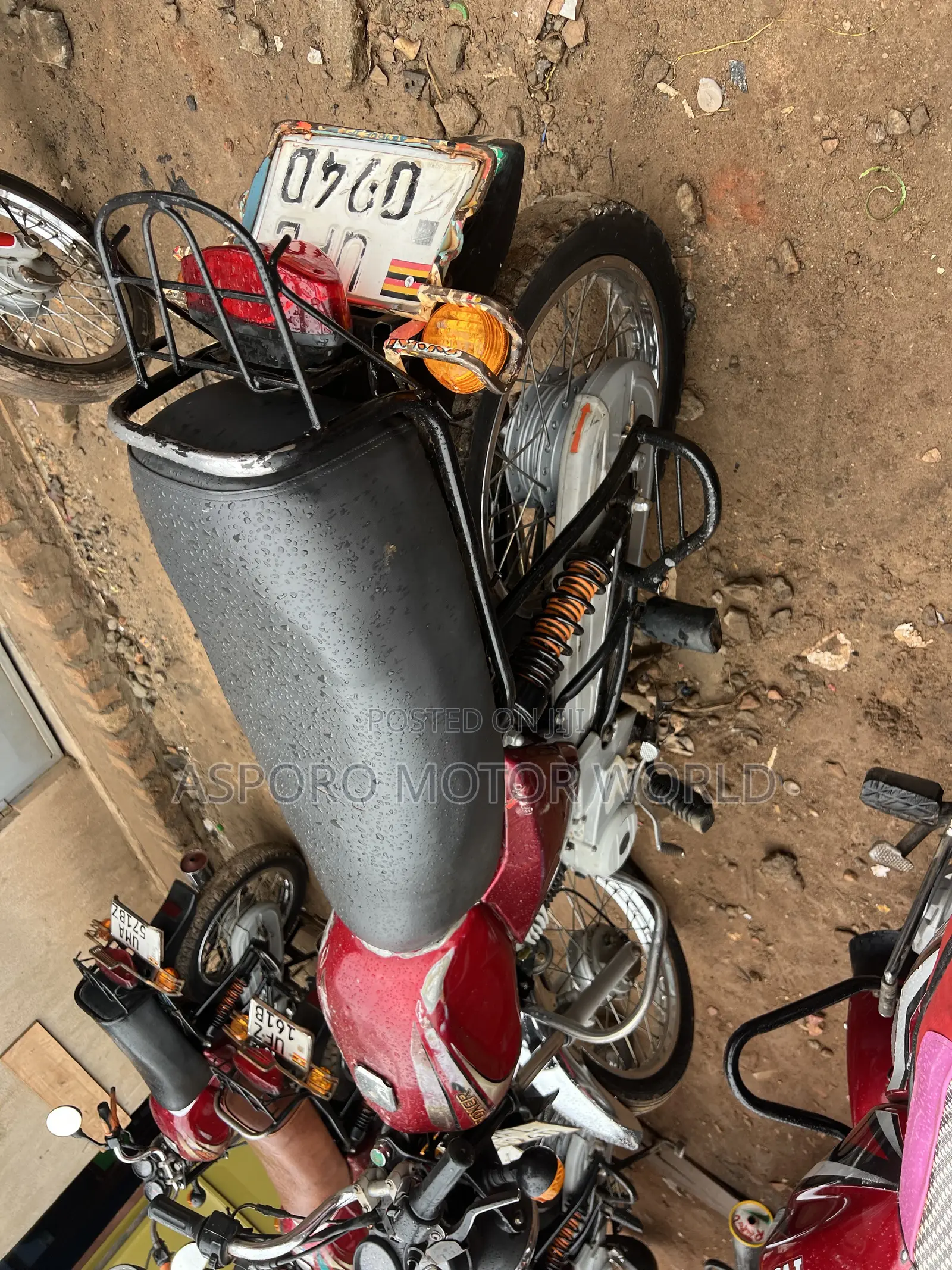 Bajaj Boxer 100 2022 Red