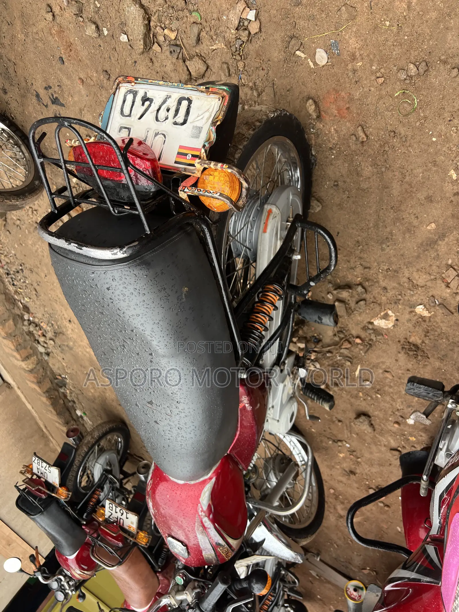 Bajaj Boxer 100 2022 Red