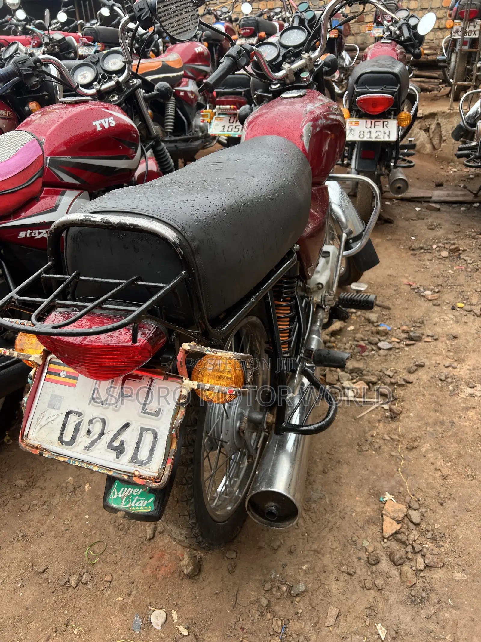 Bajaj Boxer 100 2022 Red