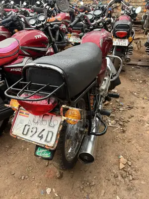 Bajaj Boxer 100 2022 Red
