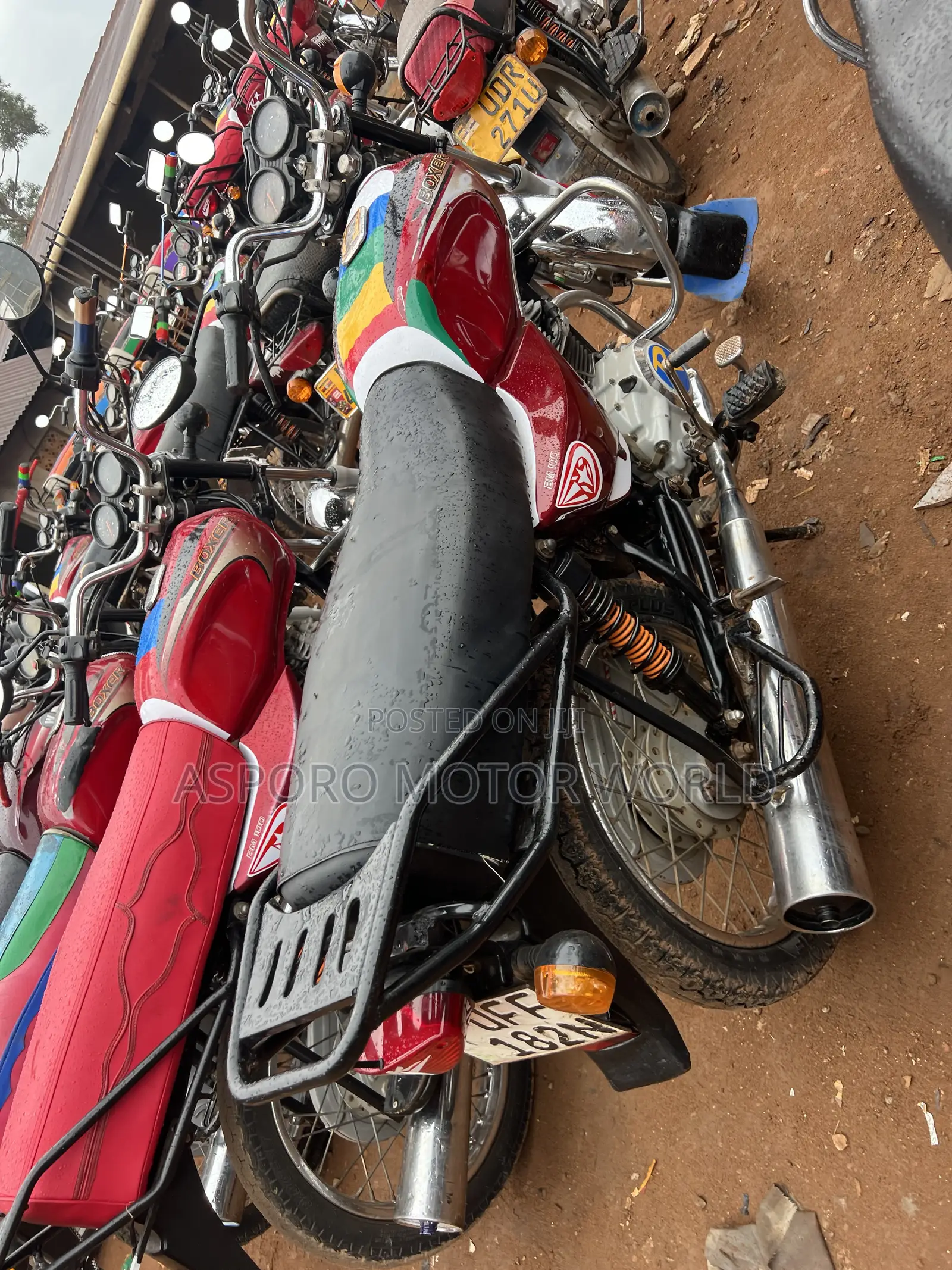 Bajaj Boxer 100 2022 Red