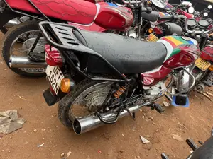Bajaj Boxer 100 2022 Red