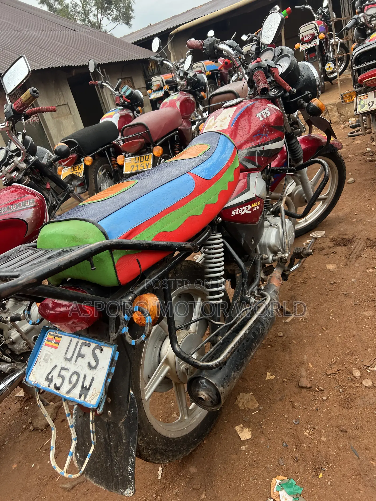 TVS HLX 125 2022 Red