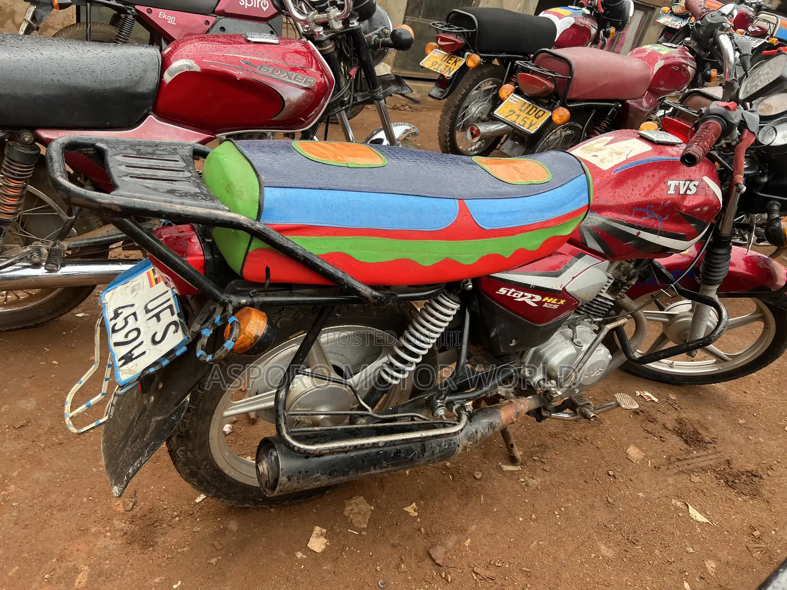 TVS HLX 125 2022 Red