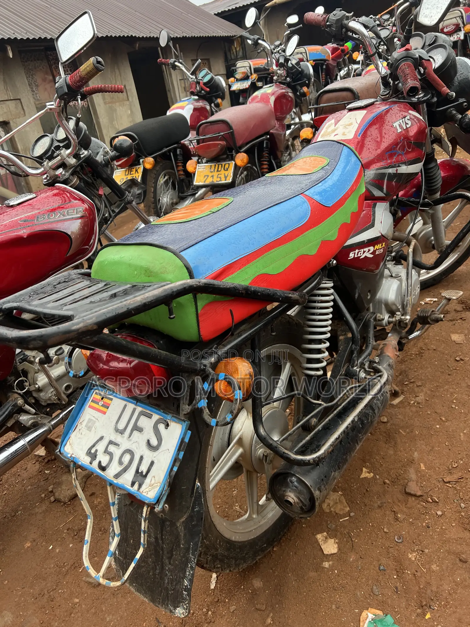 TVS HLX 125 2022 Red