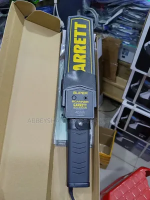 Garrett Super Scanner v Handheld Metal Detector
