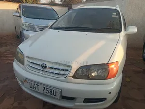 Toyota Ipsum 1996 White