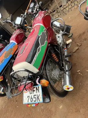 Bajaj Boxer 100 2022 Red