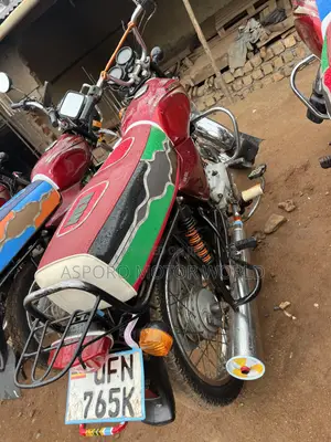Bajaj Boxer 100 2022 Red