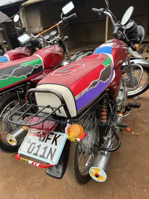Bajaj Boxer 100 2022 Red