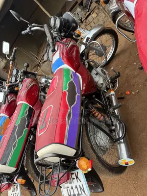 Bajaj Boxer 100 2022 Red