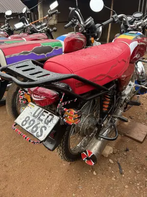 Bajaj Boxer 100 2020 Red