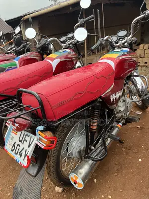Bajaj Boxer 100 2023 Red