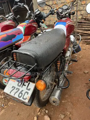 Bajaj Boxer 100 2023 Red
