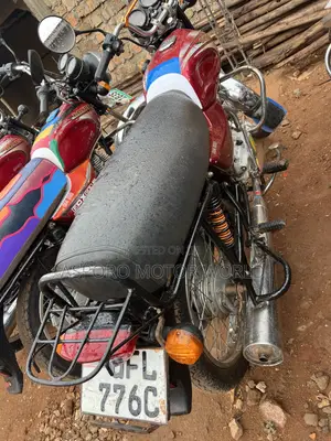 Bajaj Boxer 100 2023 Red