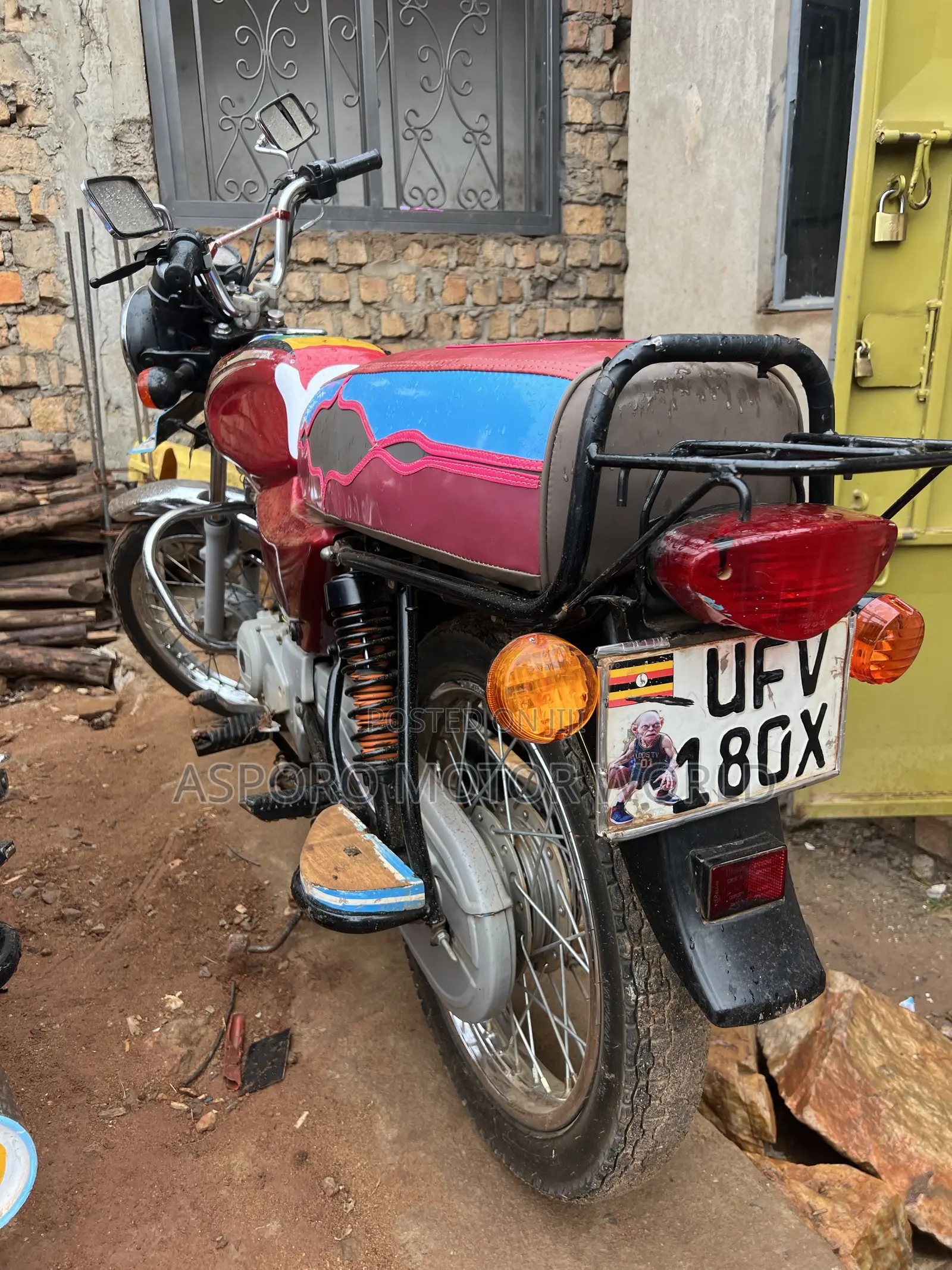 Bajaj Boxer 100 2023 Red