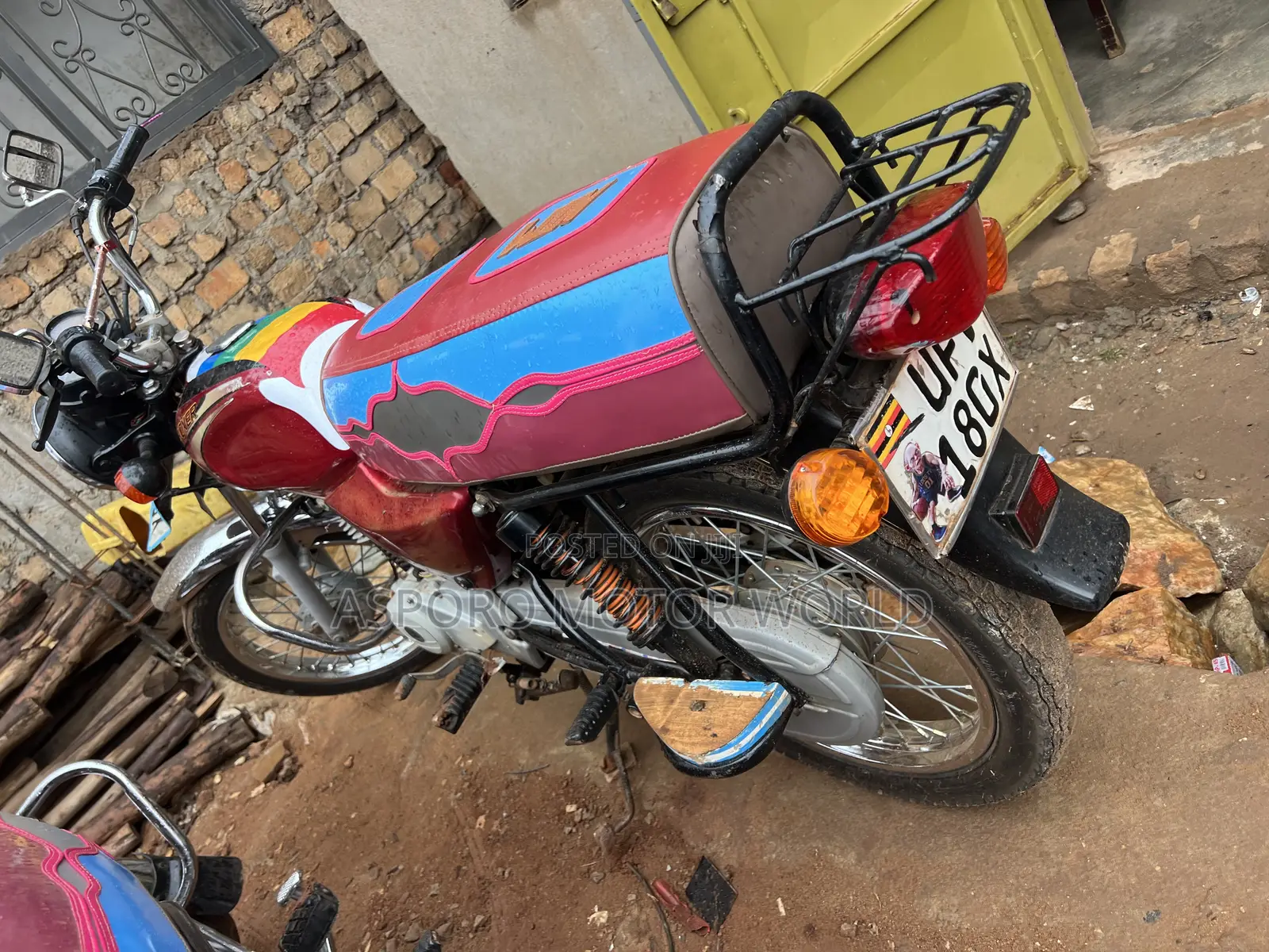 Bajaj Boxer 100 2023 Red