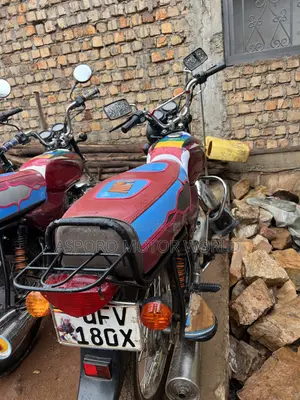 Bajaj Boxer 100 2023 Red