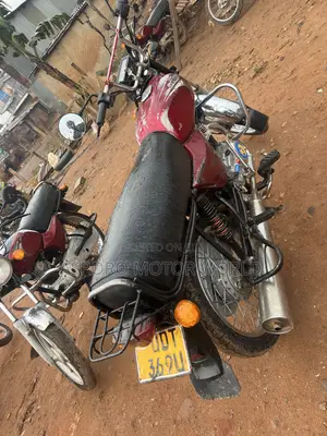 Bajaj Boxer 100 2017 Red