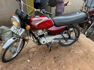 Bajaj Boxer 100 2022 Red