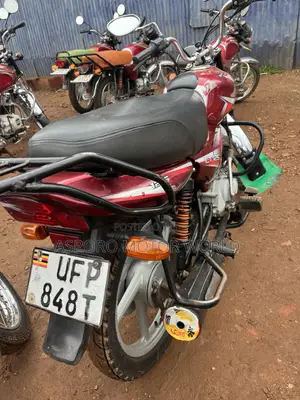 Bajaj CT 125X 2023 Red