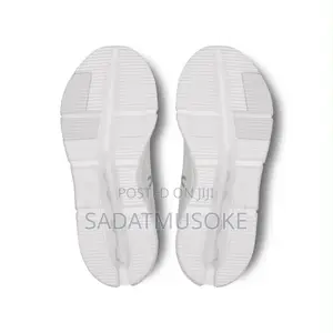 Cloudnova-Undyed-White-White-Running-Shoe