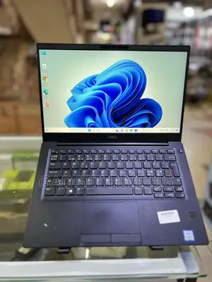 Laptop Dell Latitude 7390 8GB Intel Core i7 SSD 256GB