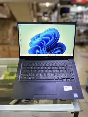 Laptop Dell Latitude 7390 8GB Intel Core i7 SSD 256GB