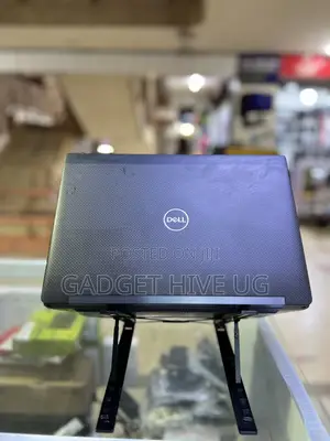 Laptop Dell Latitude 7390 8GB Intel Core i7 SSD 256GB