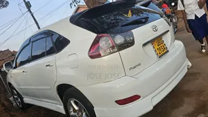 Toyota Harrier 2006 White