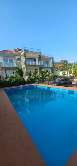 5bdrm Duplex in Lubowa, Central Division for sale