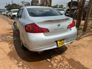 Nissan Skyline 2012 Silver