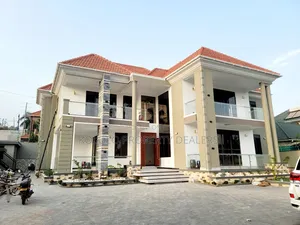 6bdrm Duplex in Akright, Central Division for sale