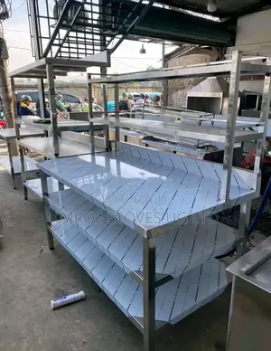 Stainless Steel Fabricated Working Table