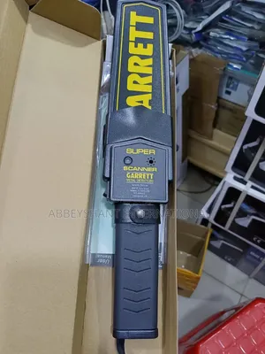 Garrett Super Scanner v Handheld Metal Detector