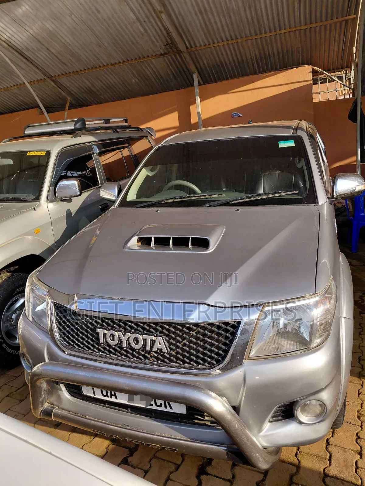 Toyota Hilux 2015 Gray