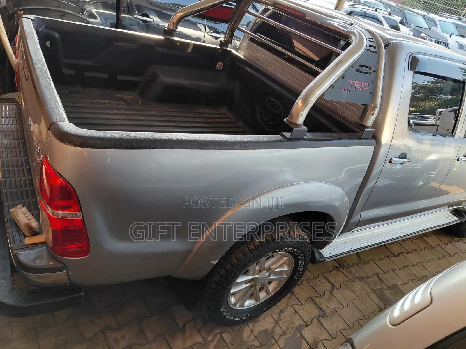 Toyota Hilux 2015 Gray