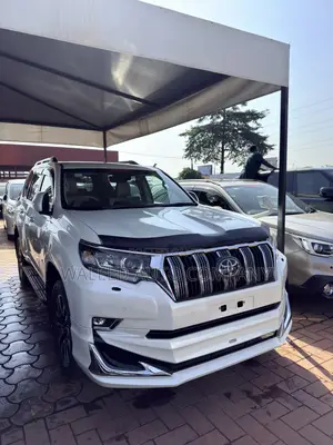 New Toyota Land Cruiser Prado 2.8 2023 White