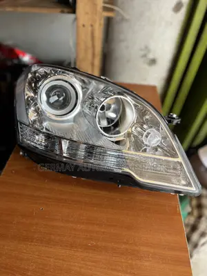 Mercedes Ml Ml350 W164 2009-11 Headlight