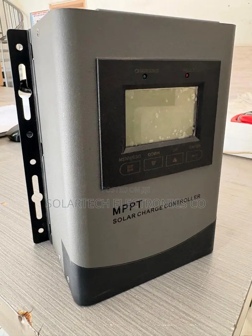 Auto 40A MPPT Solar Charging Controller With LCD Support 12V 24V