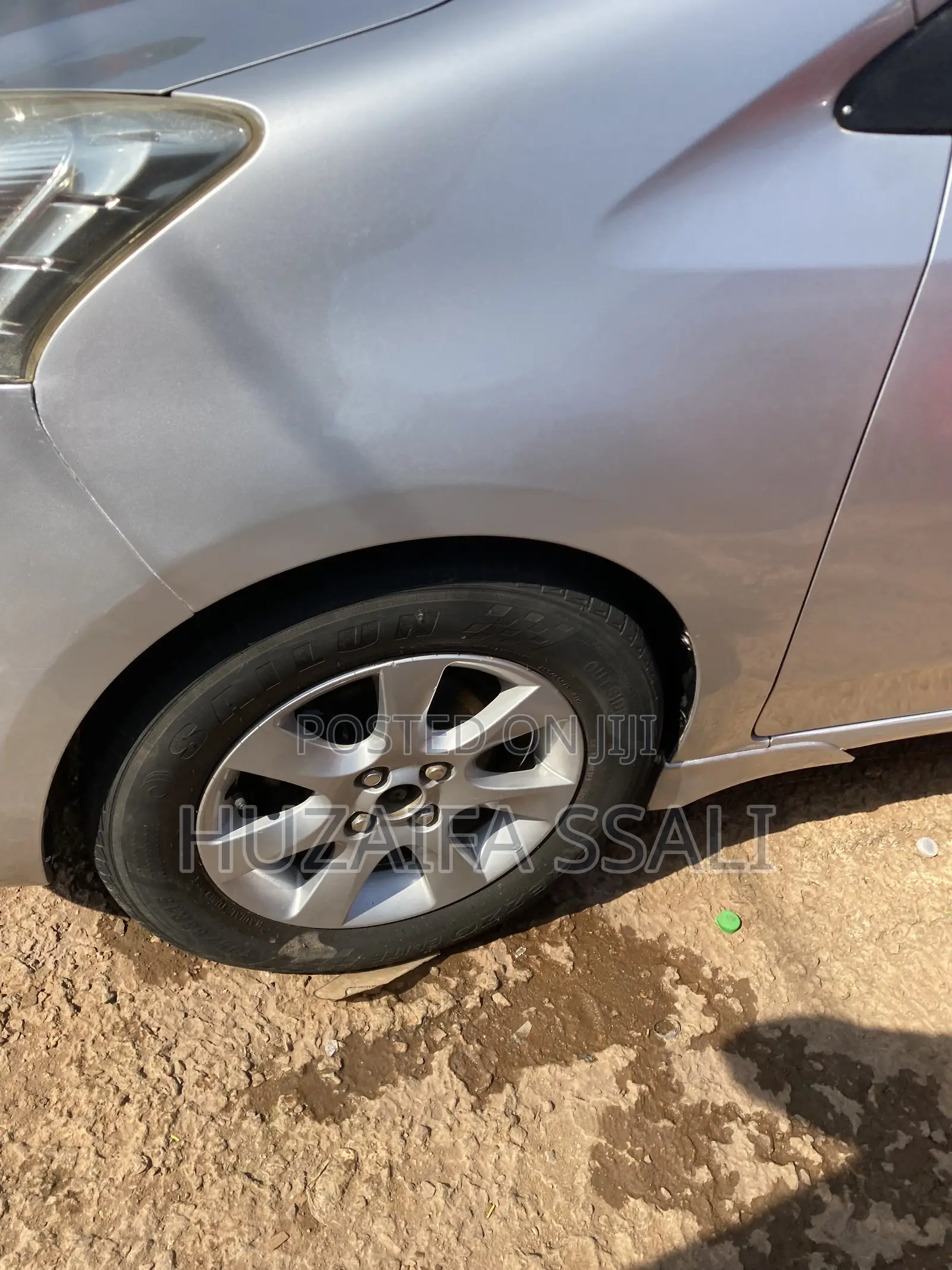 Toyota Ractis 2017 Silver