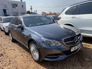 Mercedes-Benz C200 2009 Blue