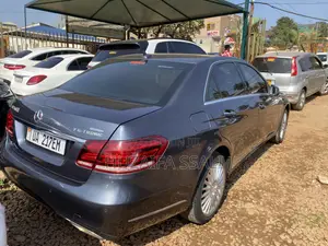 Mercedes-Benz C200 2009 Blue