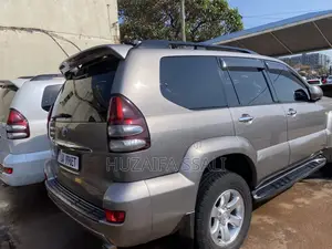 Toyota Land Cruiser Prado 2018 Gray