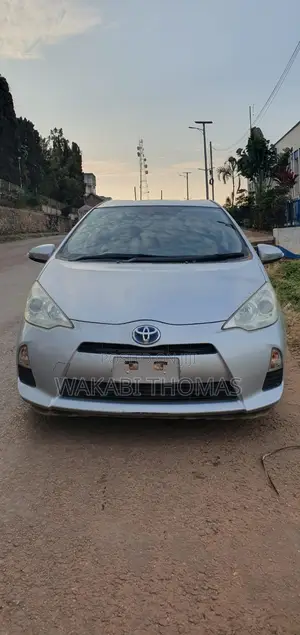 Toyota Aqua 2012 Silver