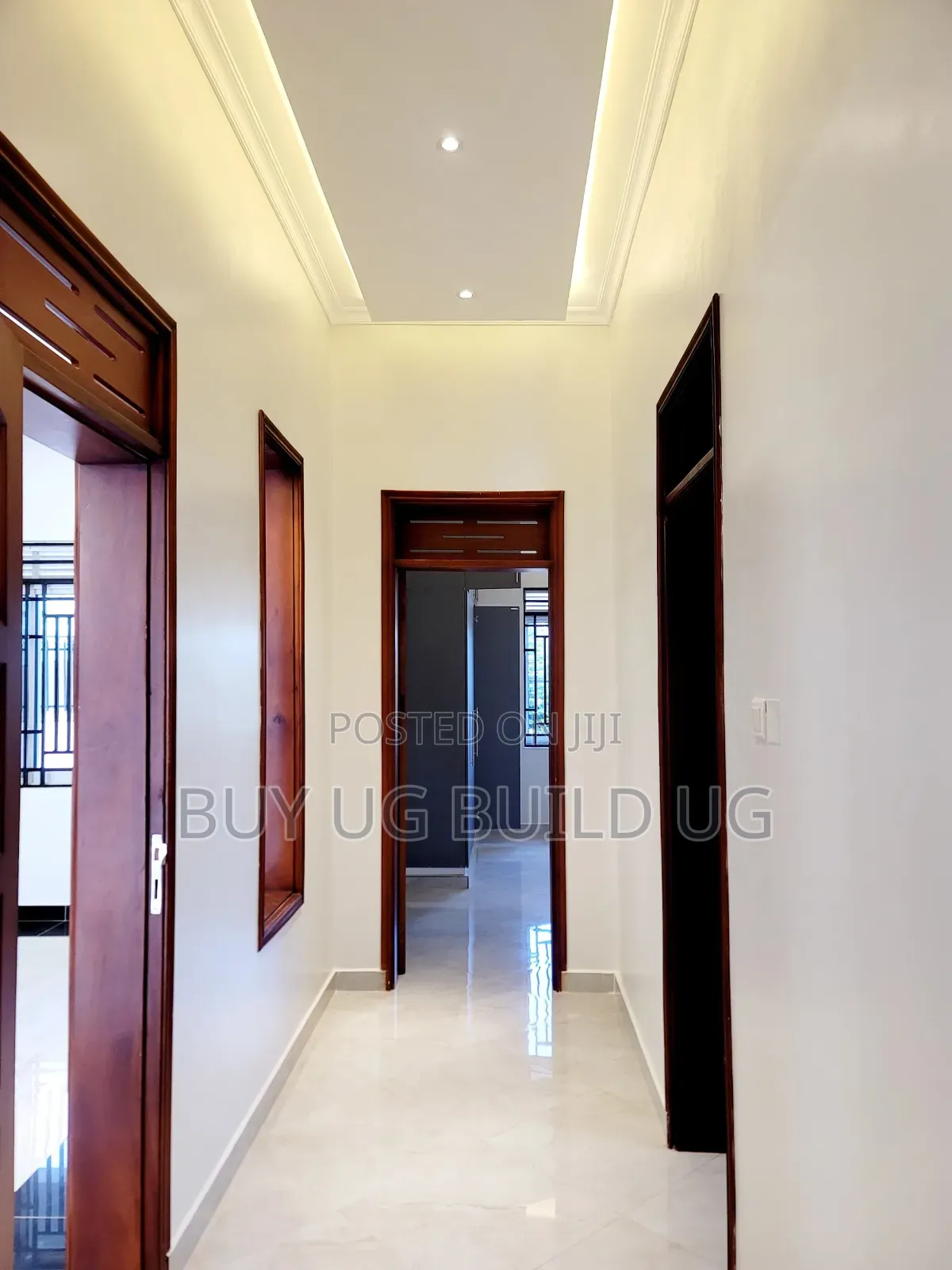 4bdrm Bungalow in Bwebajja Akright, Division A for sale