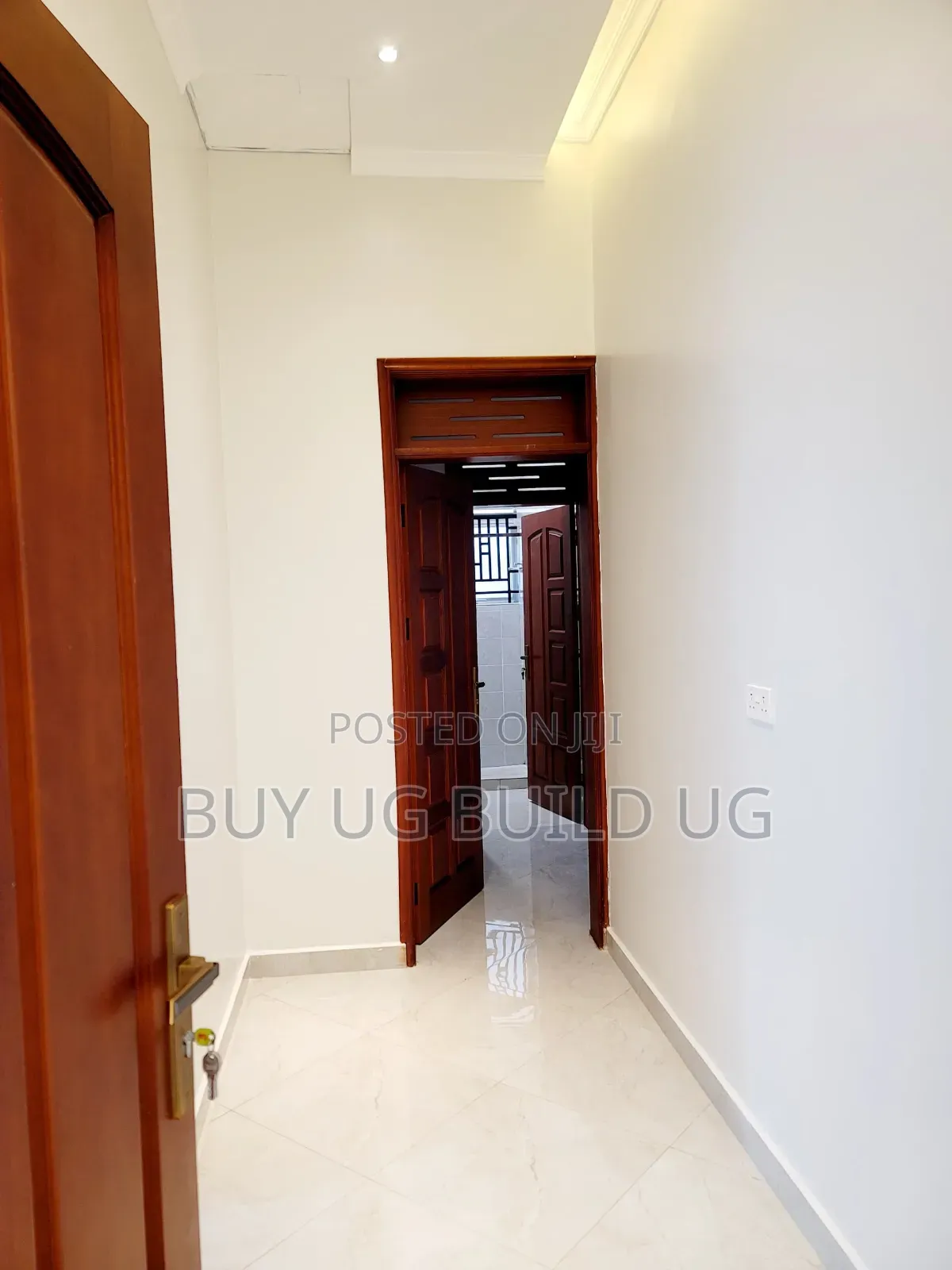 4bdrm Bungalow in Bwebajja Akright, Division A for sale