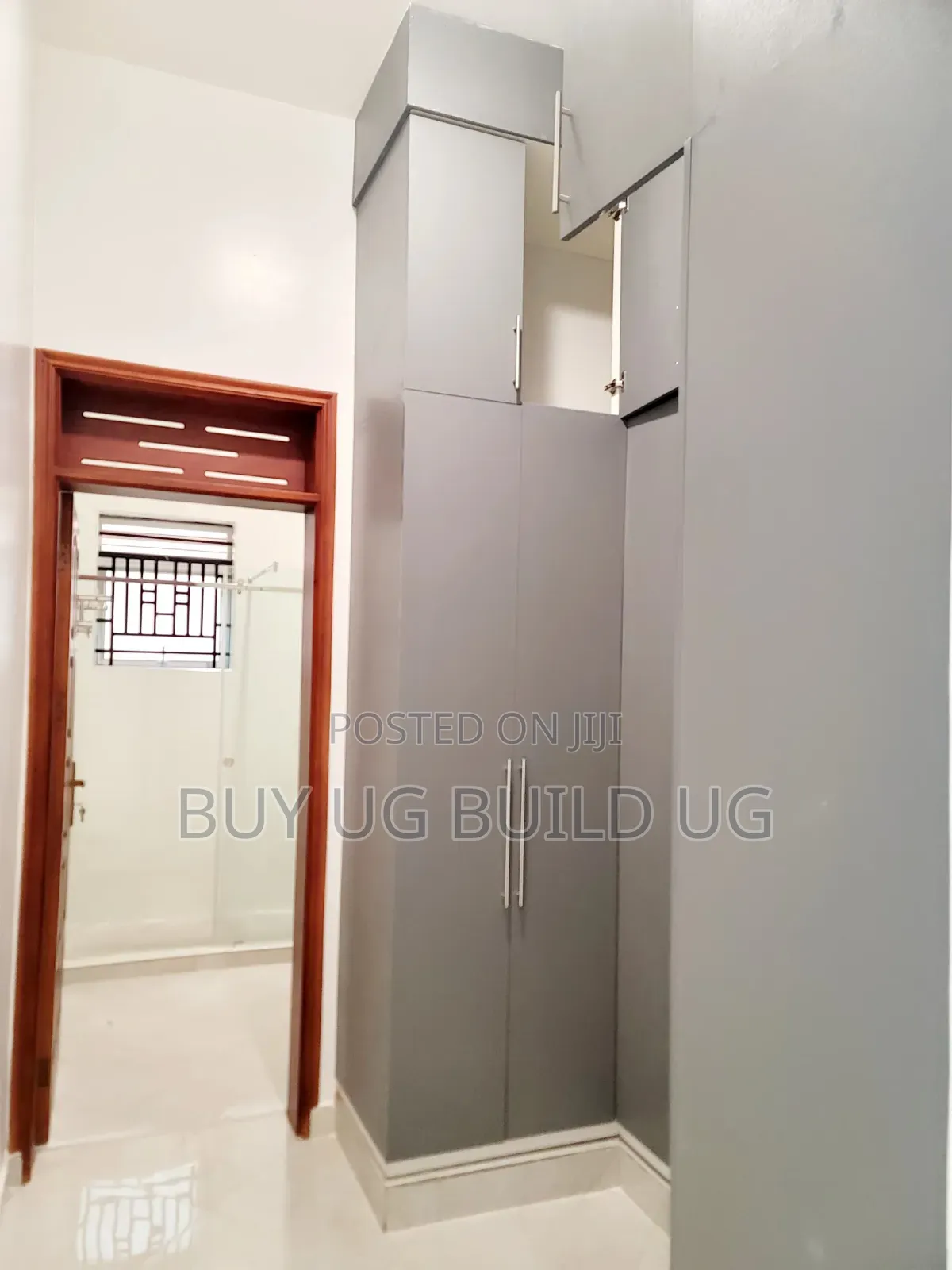 4bdrm Bungalow in Bwebajja Akright, Division A for sale