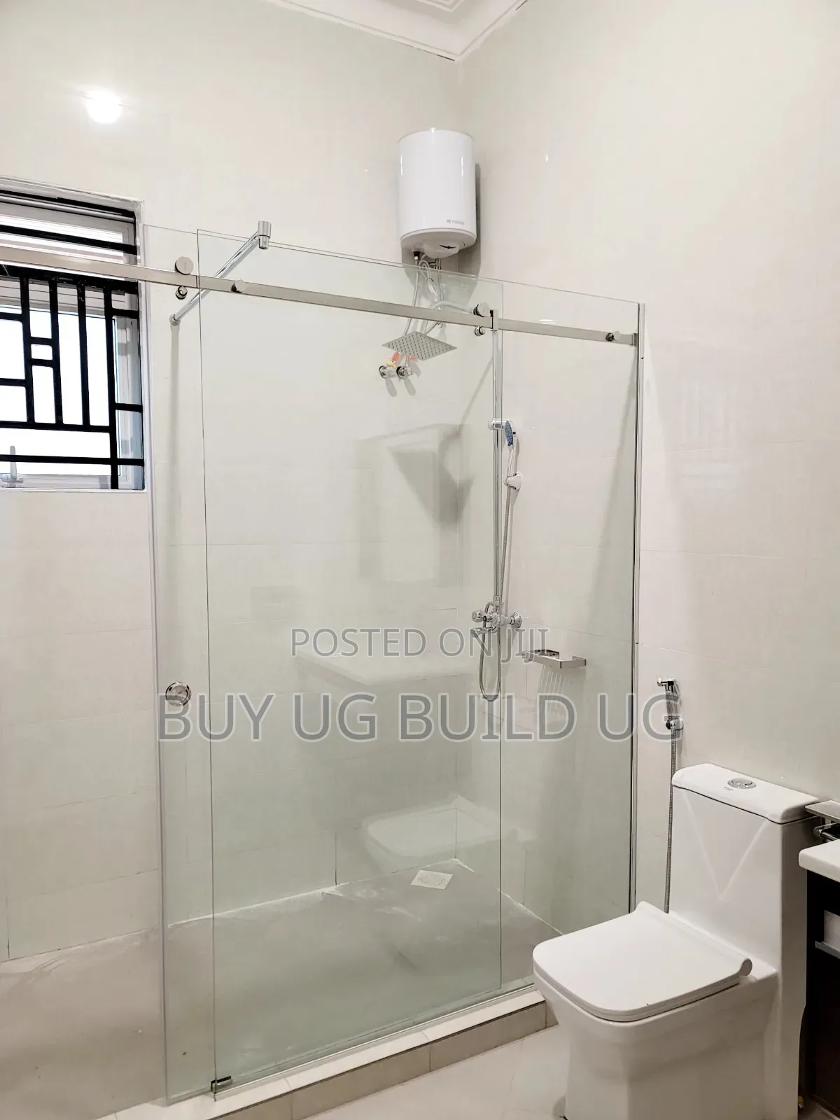 4bdrm Bungalow in Bwebajja Akright, Division A for sale