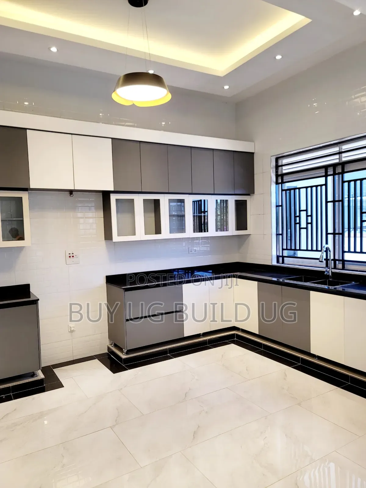 4bdrm Bungalow in Bwebajja Akright, Division A for sale